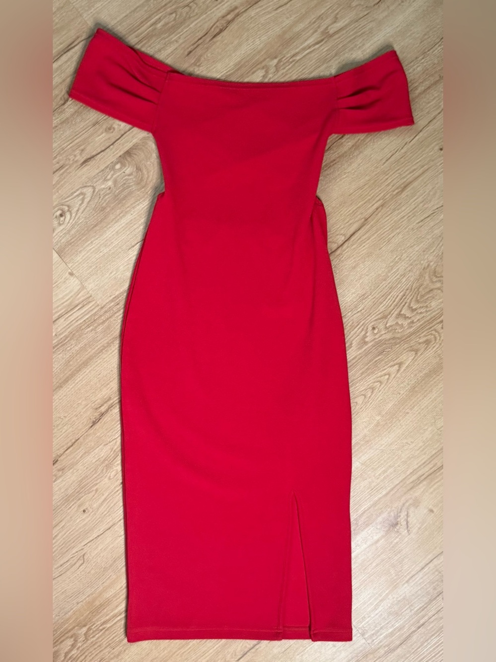 Red Off Shoulder Bodycon Midi Dress with Front Slit – Size M